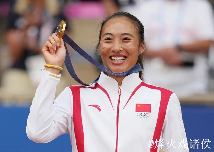 郑钦文当选WTA2025年度最受球迷欢迎单打球员