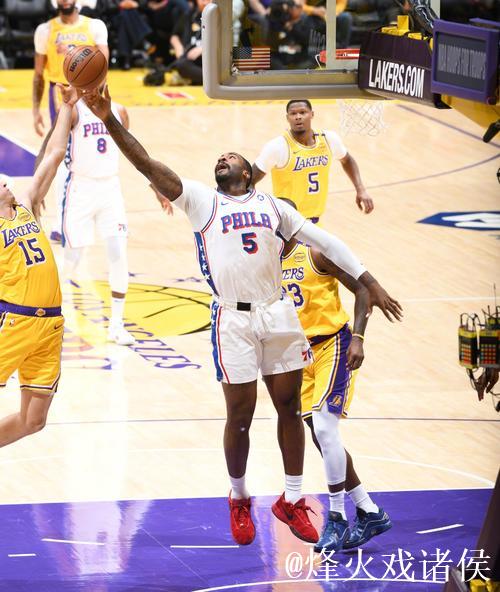 浓眉强势归来砍31+9 詹姆斯21+12+13助湖人终结76人5连败 浓眉强势归来砍31+9 詹姆斯21+12+13助湖人终结76人5连败